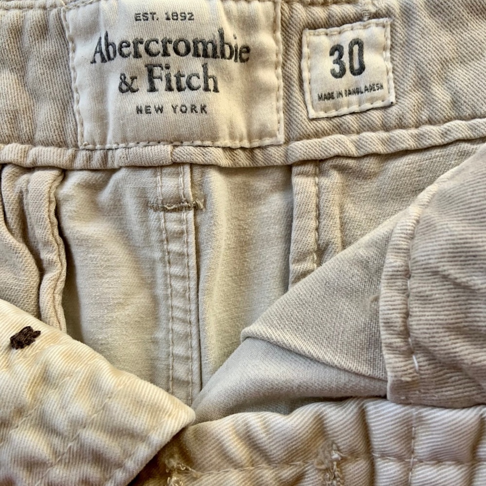 Abercrombie & Fitch Button-Front Chino Shorts - image 4